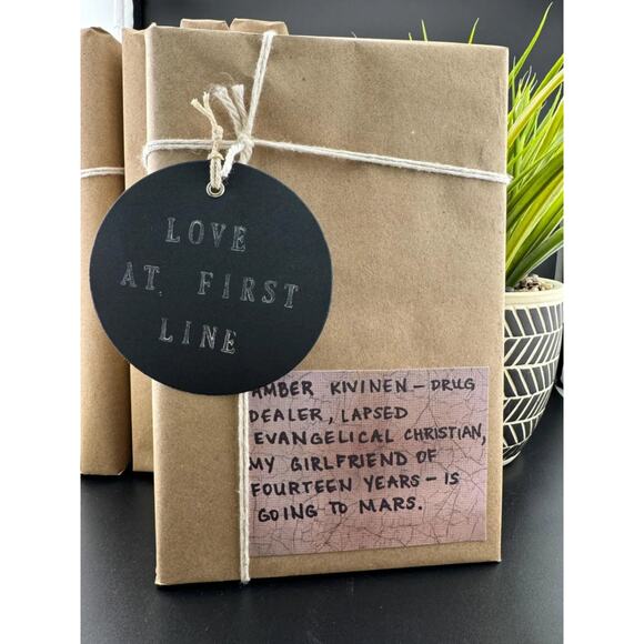 Love At First Line Book "Amber Kivinen - drug dealer, lapsed Evangelical Chr..." - Picture 1 of 2